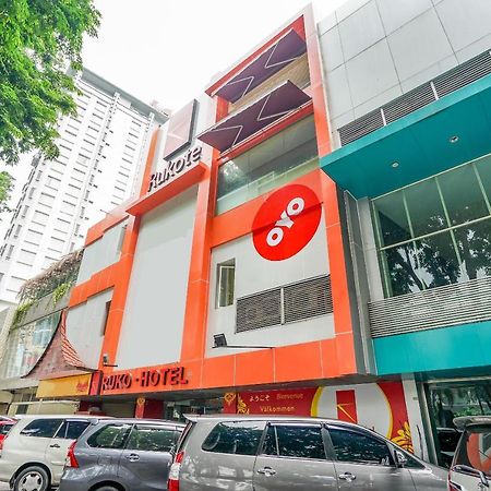 Oyo 277 Rukotel Near Rsu Adi Husada Undaan Kota Surabaja Exteriér fotografie