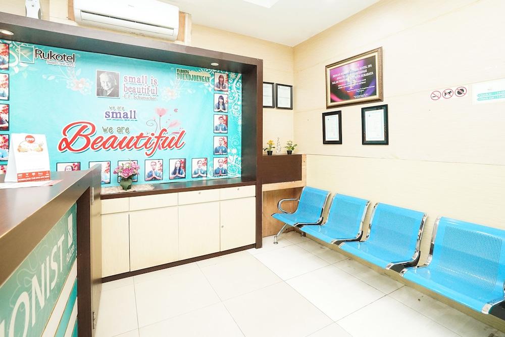 Oyo 277 Rukotel Near Rsu Adi Husada Undaan Kota Surabaja Exteriér fotografie
