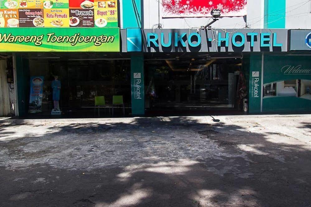 Oyo 277 Rukotel Near Rsu Adi Husada Undaan Kota Surabaja Exteriér fotografie
