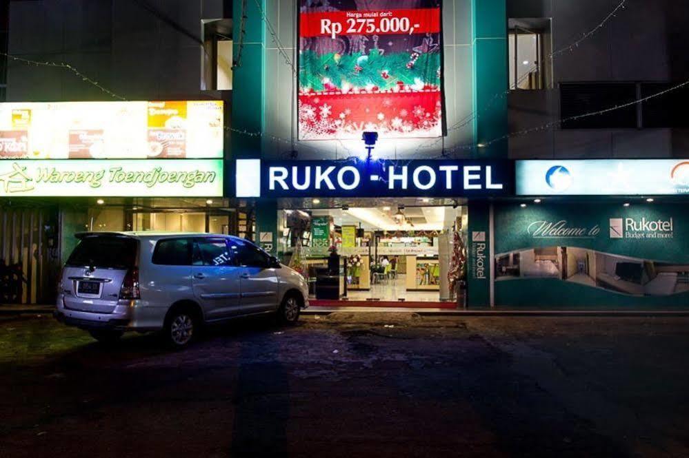 Oyo 277 Rukotel Near Rsu Adi Husada Undaan Kota Surabaja Exteriér fotografie