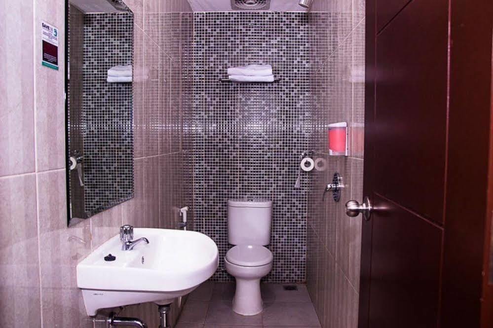 Oyo 277 Rukotel Near Rsu Adi Husada Undaan Kota Surabaja Exteriér fotografie